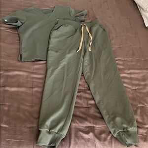 Figs Olive Green Scrub Set